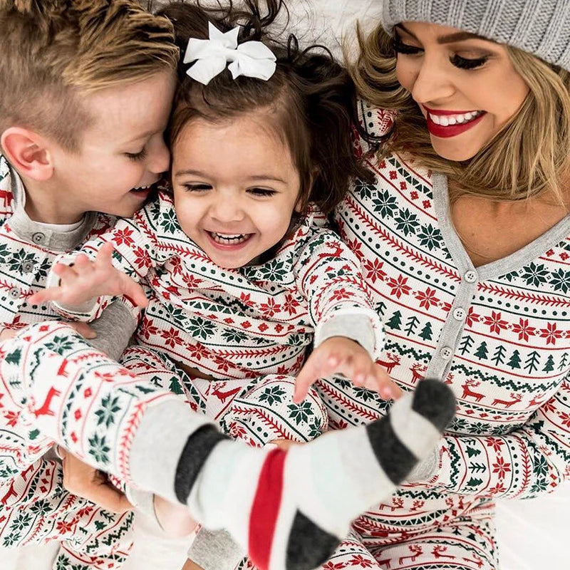 Family Christmas Pajamas Set Allover Print Sleepwear Full Sleeve O Neck 2 Pieces Suit Mom Dad Kids Matching Clothes Xmas Look