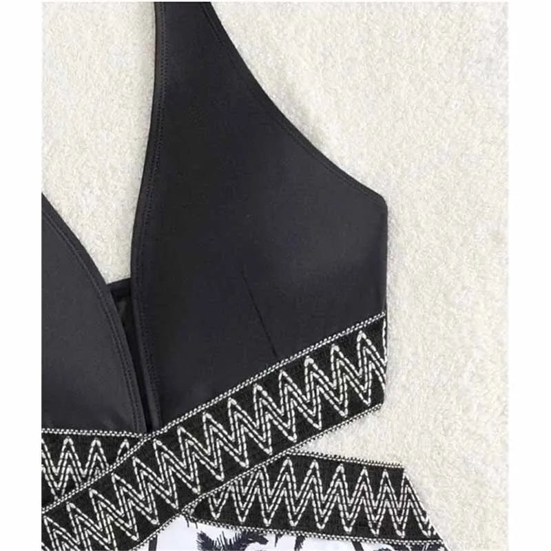 Mother Daughter Swimwear Father Son Swimsuit  Family Matching Suits Summer Bikini New Kids Prints Clothes Boys Beach Shorts