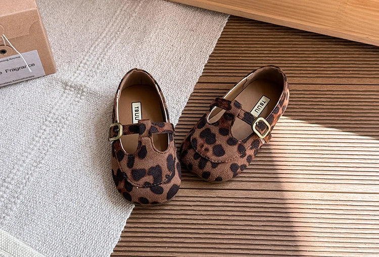 Girls Leather Shoes Toddlers Flats Princess Sweet Little Kids Soft Shoes T-strap Retro Classic Children's Dress Shoes for Party