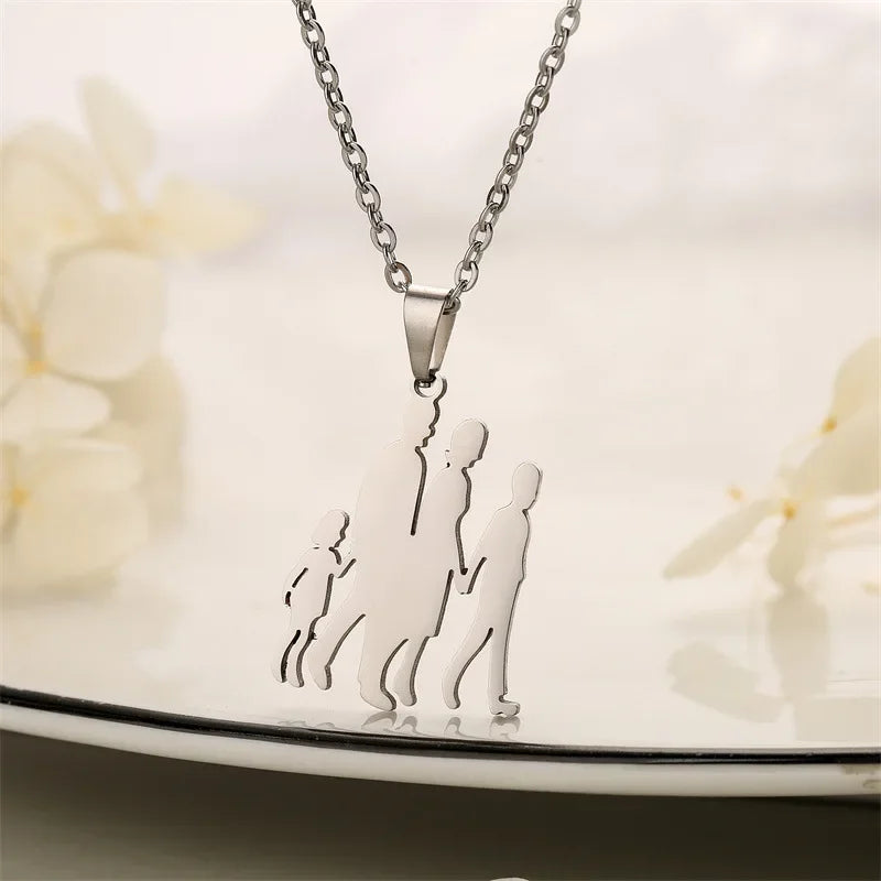 Mom and Daughter Son Silver Color Stainless Steel Chokers Necklaces for Women New Cute Romantic Heart Jewelry Mother's Day Gift