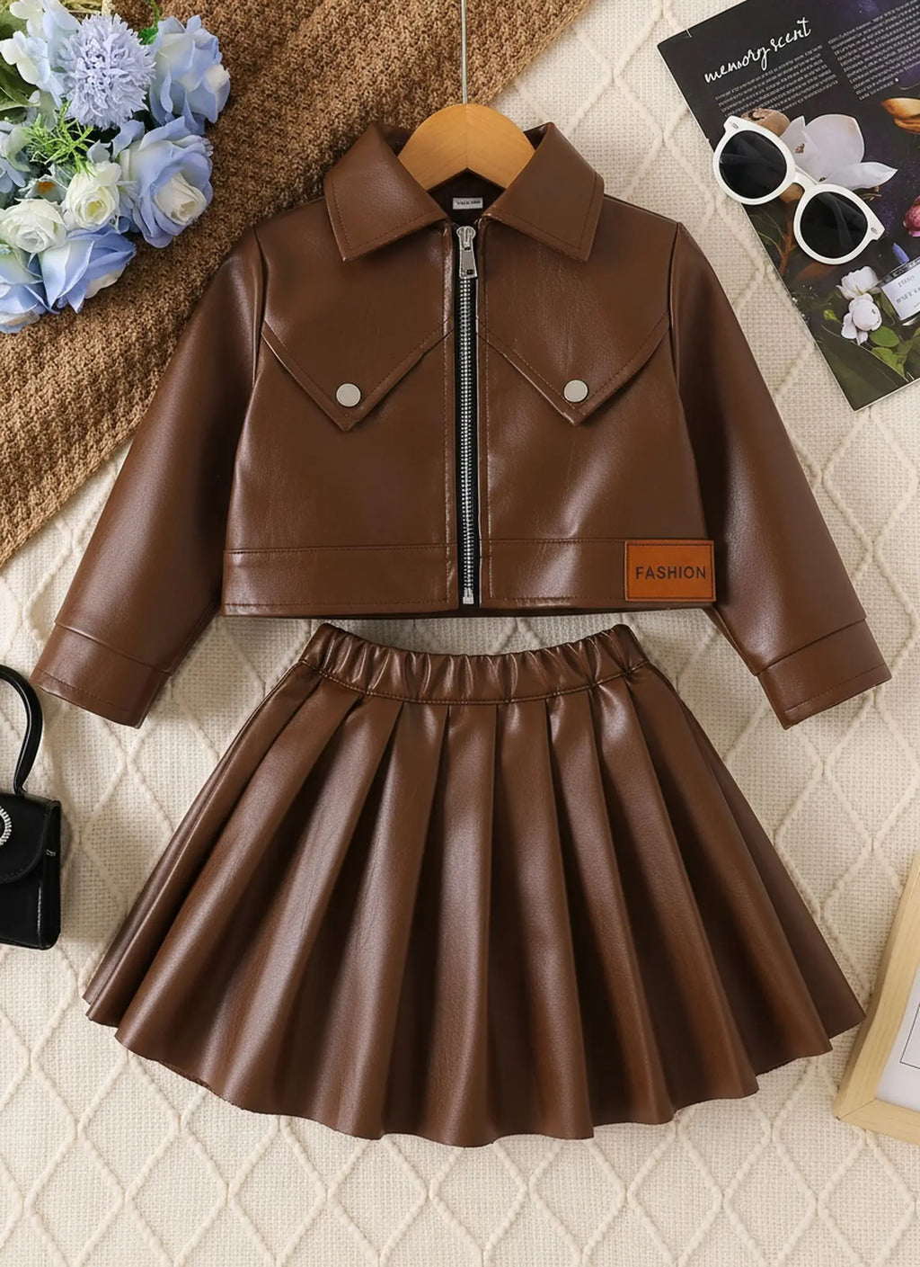 Children's Clothing for Girls, Spring and Autumn Stylish Pu Jacket and Versatile Short Skirt Two-Piece Set, New Fashion Street-Style Cool Half Skirt, Easy to Clean, New Versatile Pu Leather Outfit