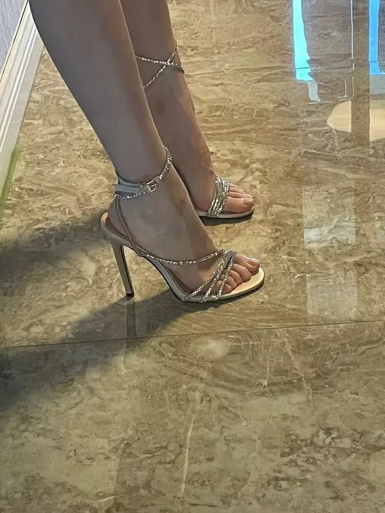 2025 Summer New Sandals Sequins Rhinestone Full Diamond Fashion Banquet Travel Outdoor High Heels Wrap Belt Luxury Sandals