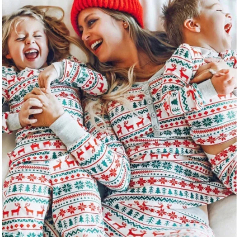 Family Christmas Pajamas Set Allover Print Sleepwear Full Sleeve O Neck 2 Pieces Suit Mom Dad Kids Matching Clothes Xmas Look