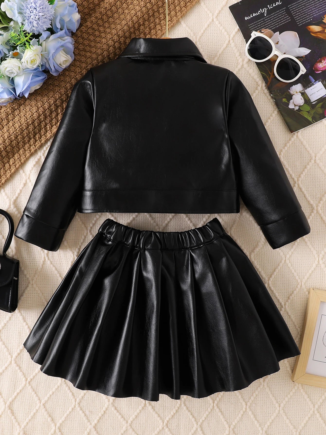 Children's Clothing for Girls, Spring and Autumn Stylish Pu Jacket and Versatile Short Skirt Two-Piece Set, New Fashion Street-Style Cool Half Skirt, Easy to Clean, New Versatile Pu Leather Outfit