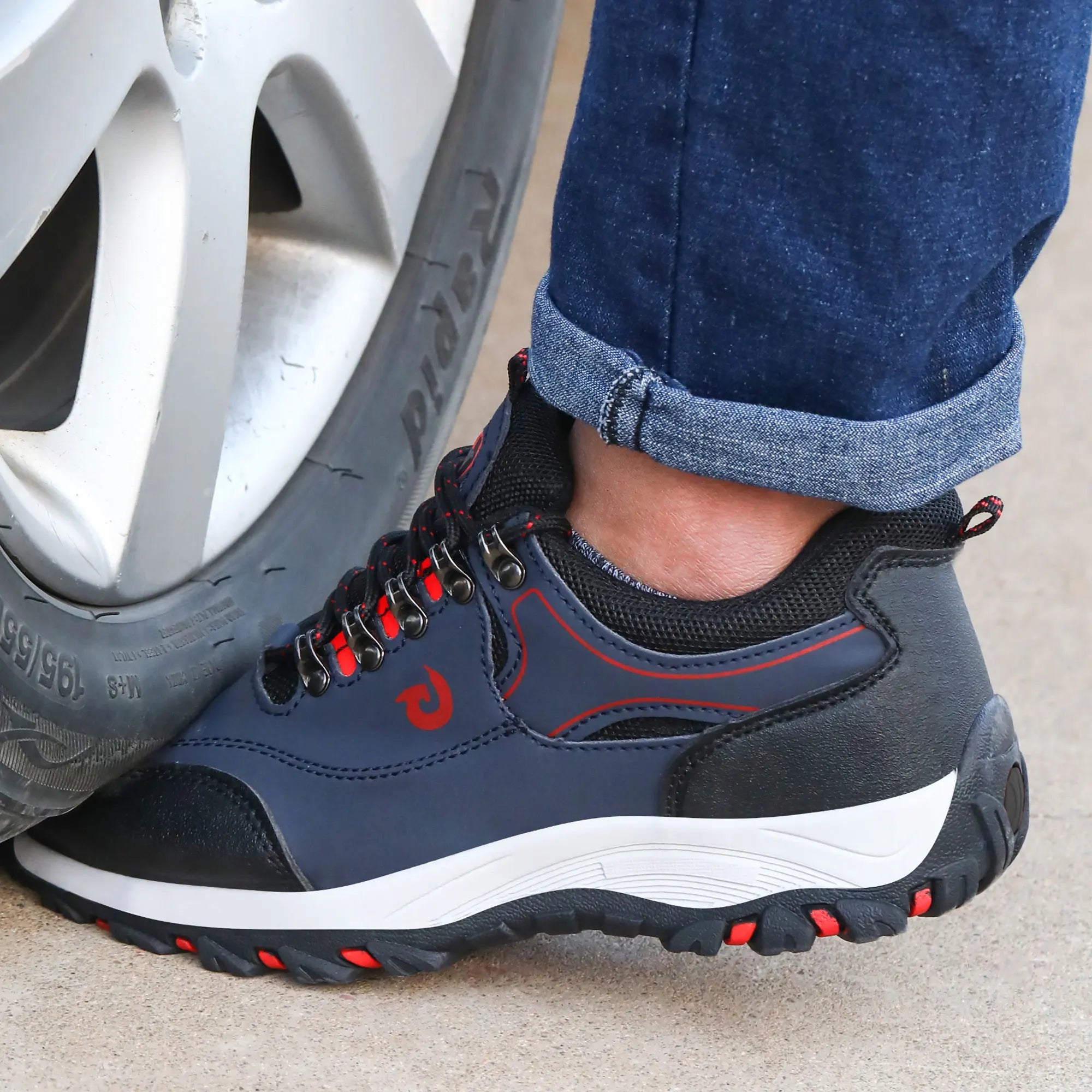 Black Lightweight Work Sneakers Anti-Impact And Anti-Piercing Safety Shoes Comfortable Breathable Construction Working Boots