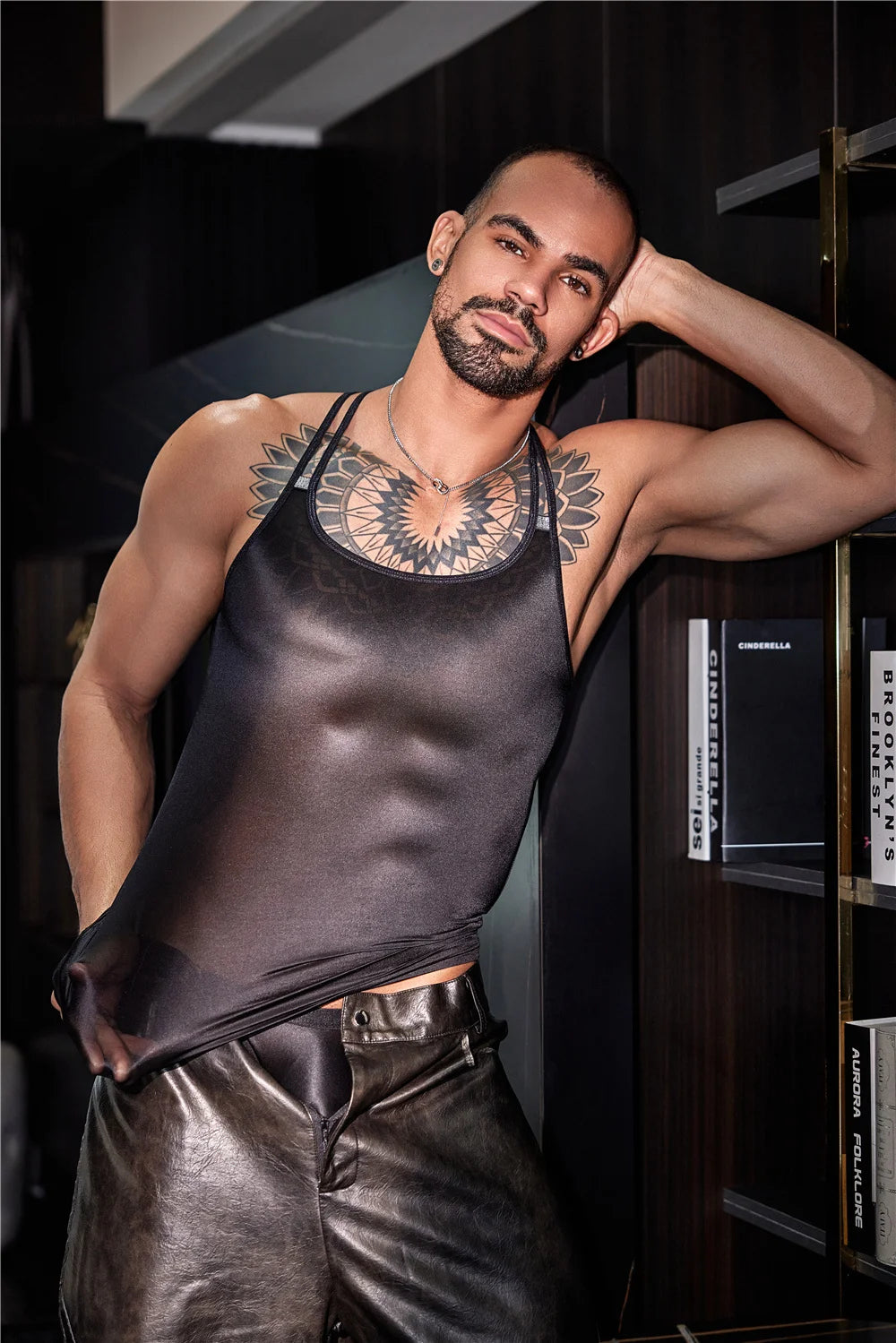 Sexy Men Oil Glossy Shiny Tank Tops Thin High Elastic Men Fashion Vest Shaper Wear Sleeveless T-shirts Allure Cross Tops