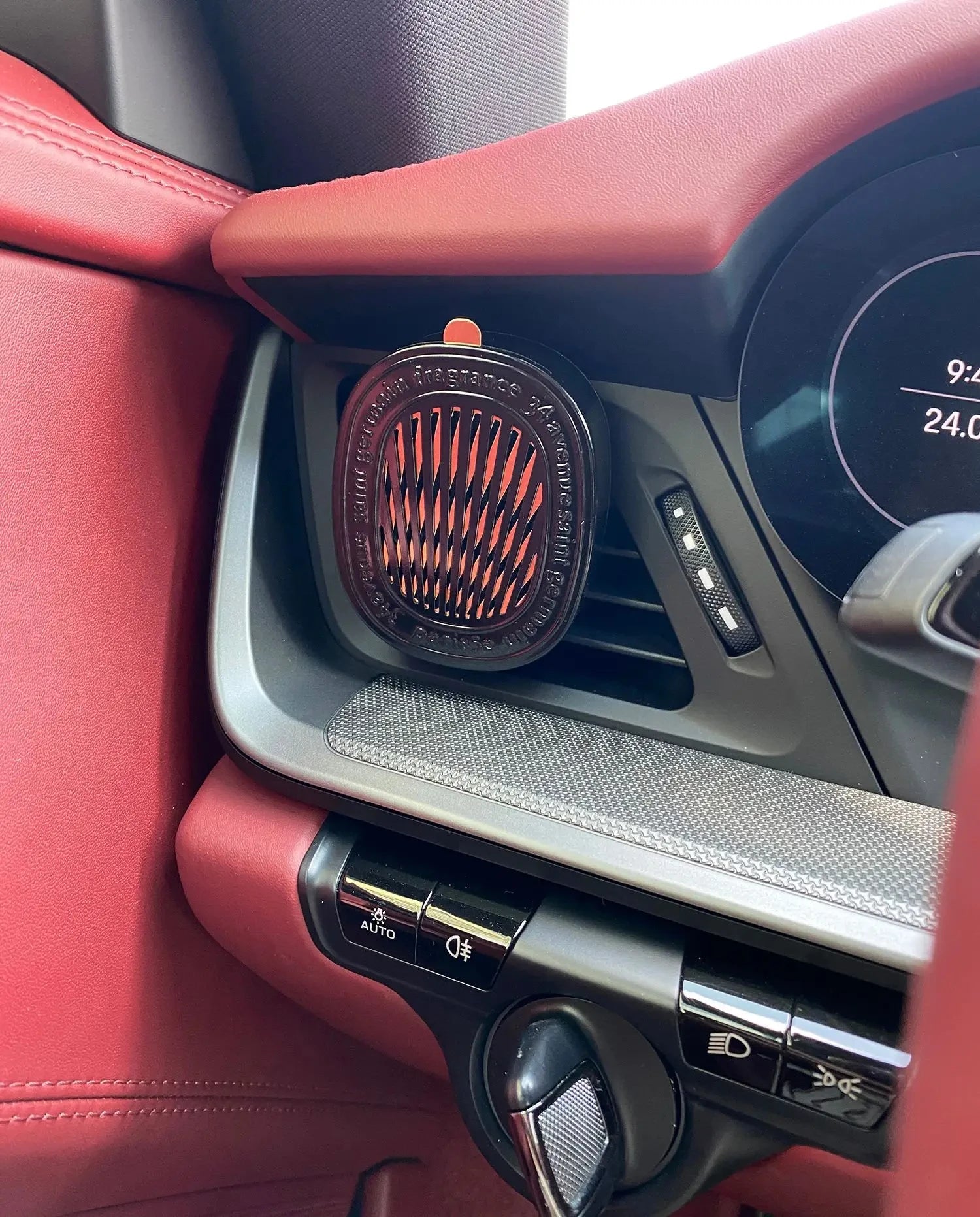Smell Perfume Hanging Pendant Good Smell Car Fragrance Diffuser Scent Home Room Office Air Freshener Decor