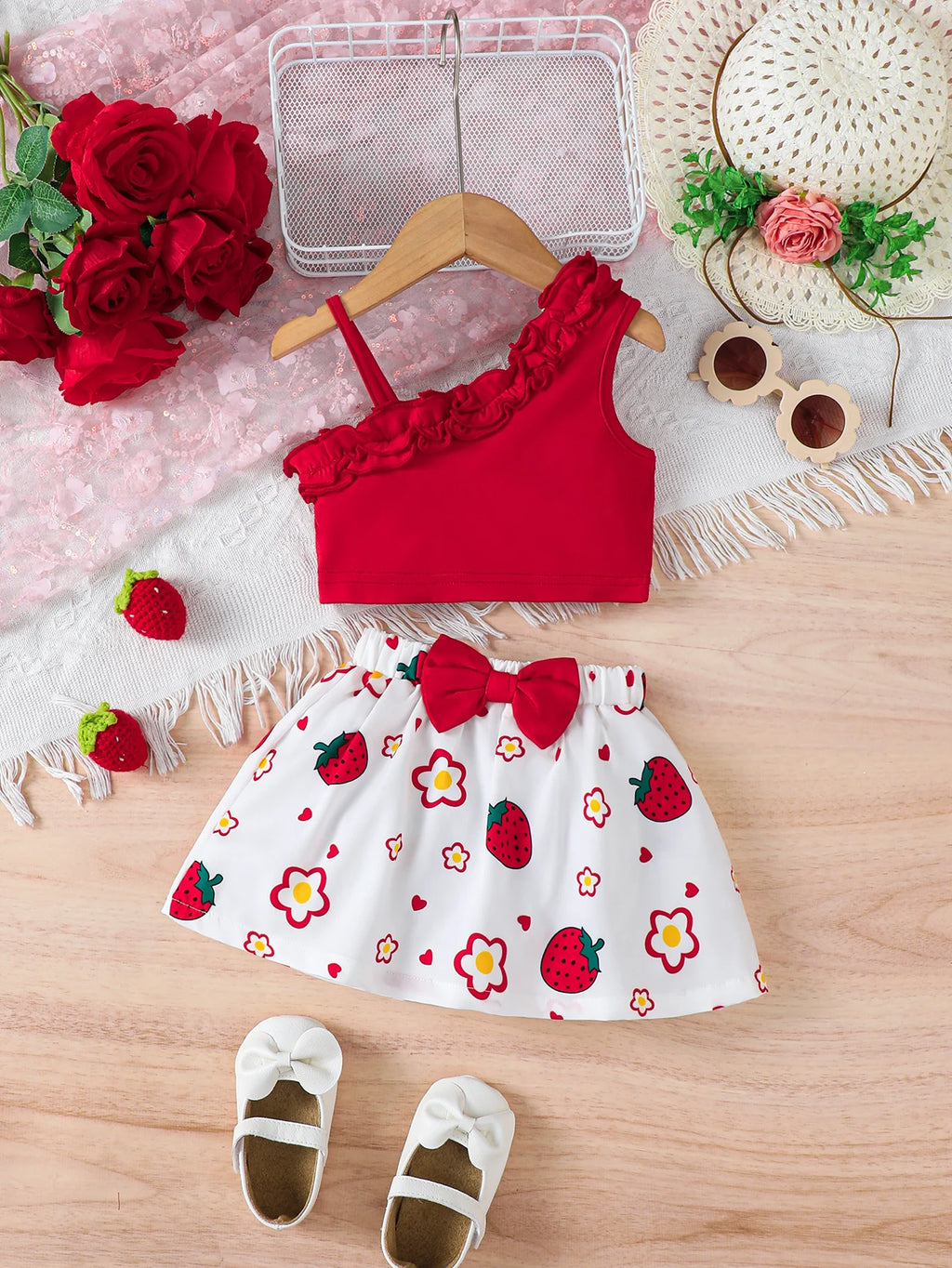 Baby clothing Baby girls Ruffle Sleeveless Top Bow and Strawberry Print Skirt Fashionable Set for 0-3 Year Toddler Baby Girls