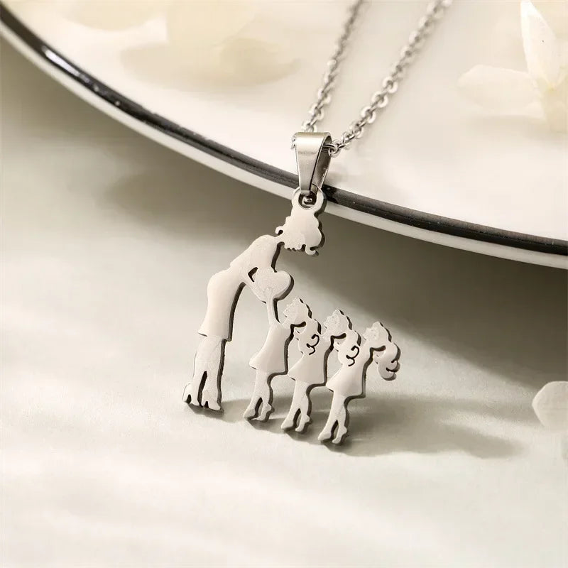 Mom and Daughter Son Silver Color Stainless Steel Chokers Necklaces for Women New Cute Romantic Heart Jewelry Mother's Day Gift