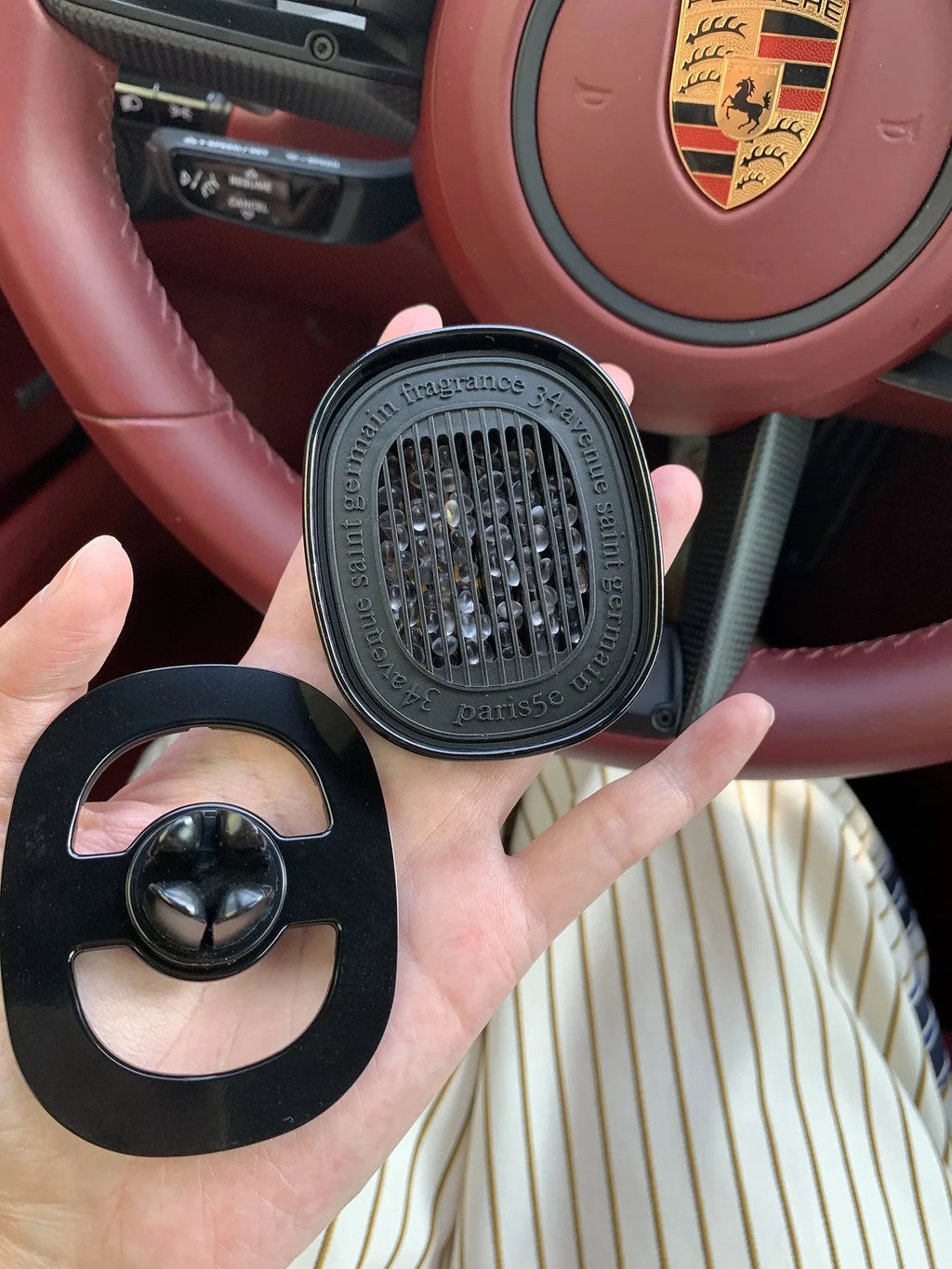 Smell Perfume Hanging Pendant Good Smell Car Fragrance Diffuser Scent Home Room Office Air Freshener Decor