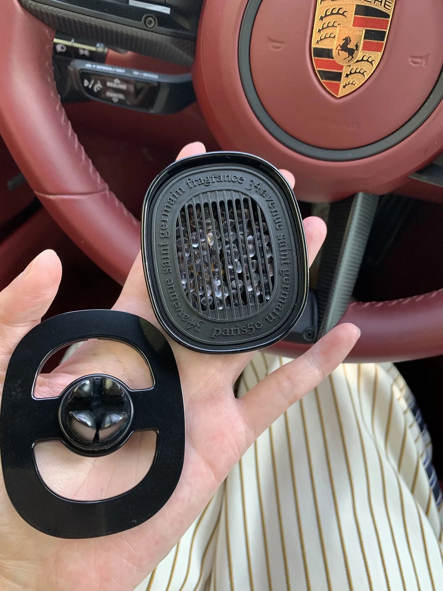 Smell Perfume Hanging Pendant Good Smell Car Fragrance Diffuser Scent Home Room Office Air Freshener Decor