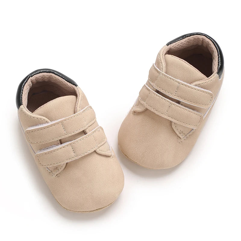 Newborn Baby Shoes Classic Leather Soft Soles Non Slip Toddler Walking Shoes for Boys and Girls 0-18M First Step Walking Shoes
